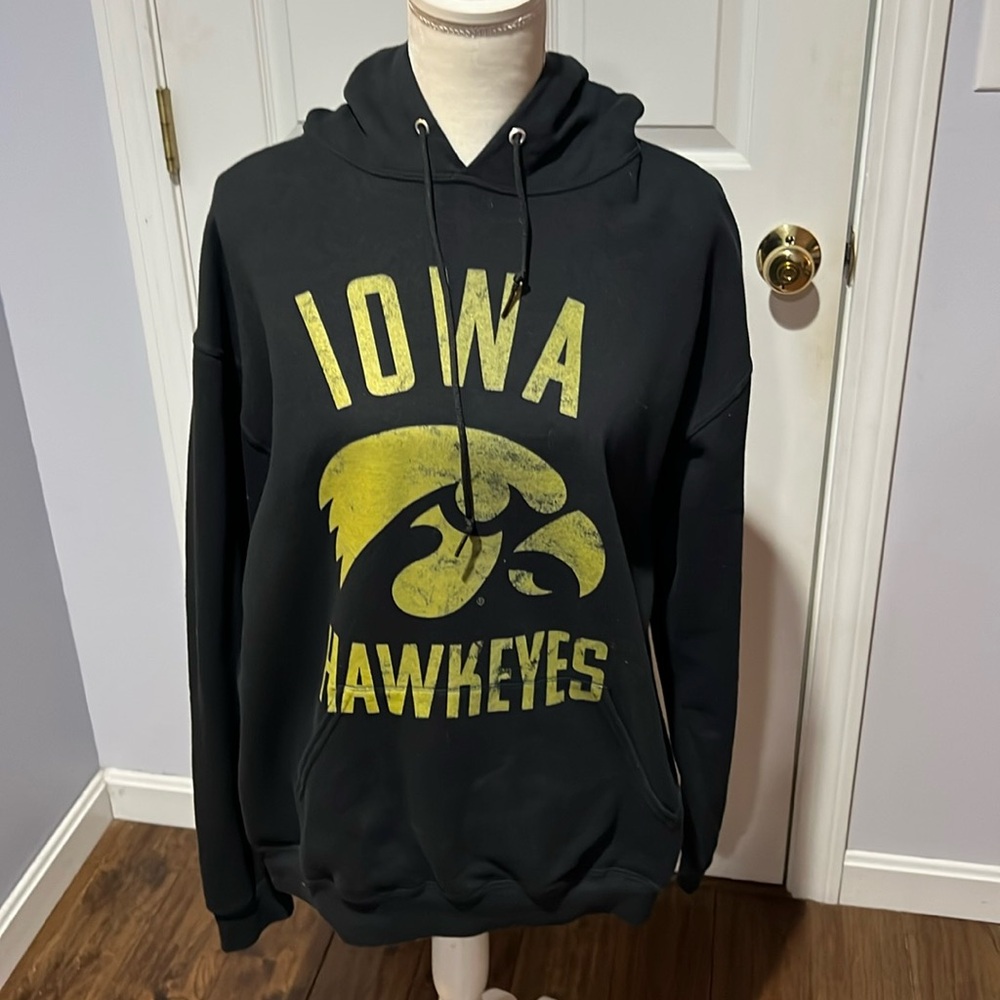 Iowa Hawkeye sweatshirt hoodie black w/yellow womens size large